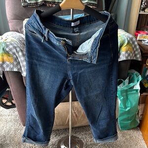 Blue Ankle Cropped Jeans with Subtle Fading